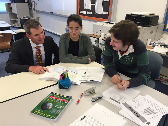 33140752076_7104e239b9_z